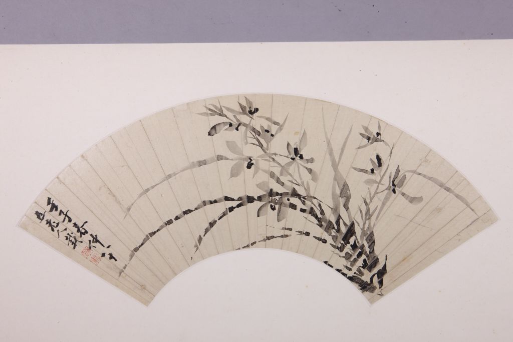 钱载兰花图扇页